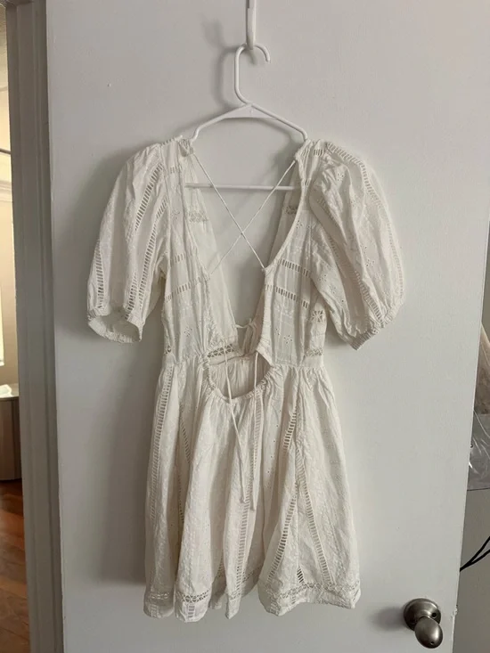 Urban Outfitters Cream Lace Mini Dress with Puff Sleeves - Picture 2 of 4